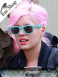  Lilly-Allen wearing sunglasses Rayban 2140 Wayfarer