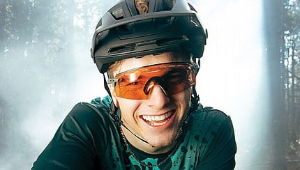 Oakley  Encoder strike