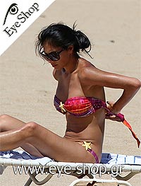  Nicole-Scherziger wearing sunglasses Prada 24ns