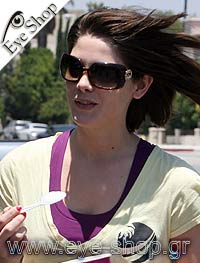  Ashley-Greene wearing sunglasses Gucci 3034