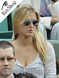  Bar-Raffaelli wearing sunglasses RayBan 3407