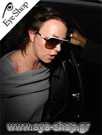  Britney-Spears wearing sunglasses Gucci 1827S