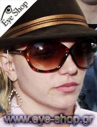  Britney-Spears wearing sunglasses Tom Ford TF 74 Simone