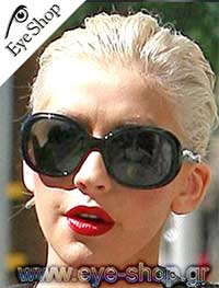  Christina-Aguilera wearing sunglasses Prada 08ls