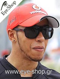  Lewis-Hamilton wearing sunglasses Burberry 4081