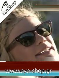  Zeta-Makrypoulia wearing sunglasses Rayban Meteor 4168