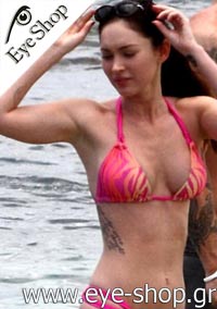  Megan-Fox wearing sunglasses Persol 2977s
