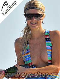  Paris-Hilton wearing sunglasses Dolce Gabbana 2068
