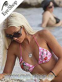  Zeta-Theodoropouloy wearing sunglasses Vogue 2568