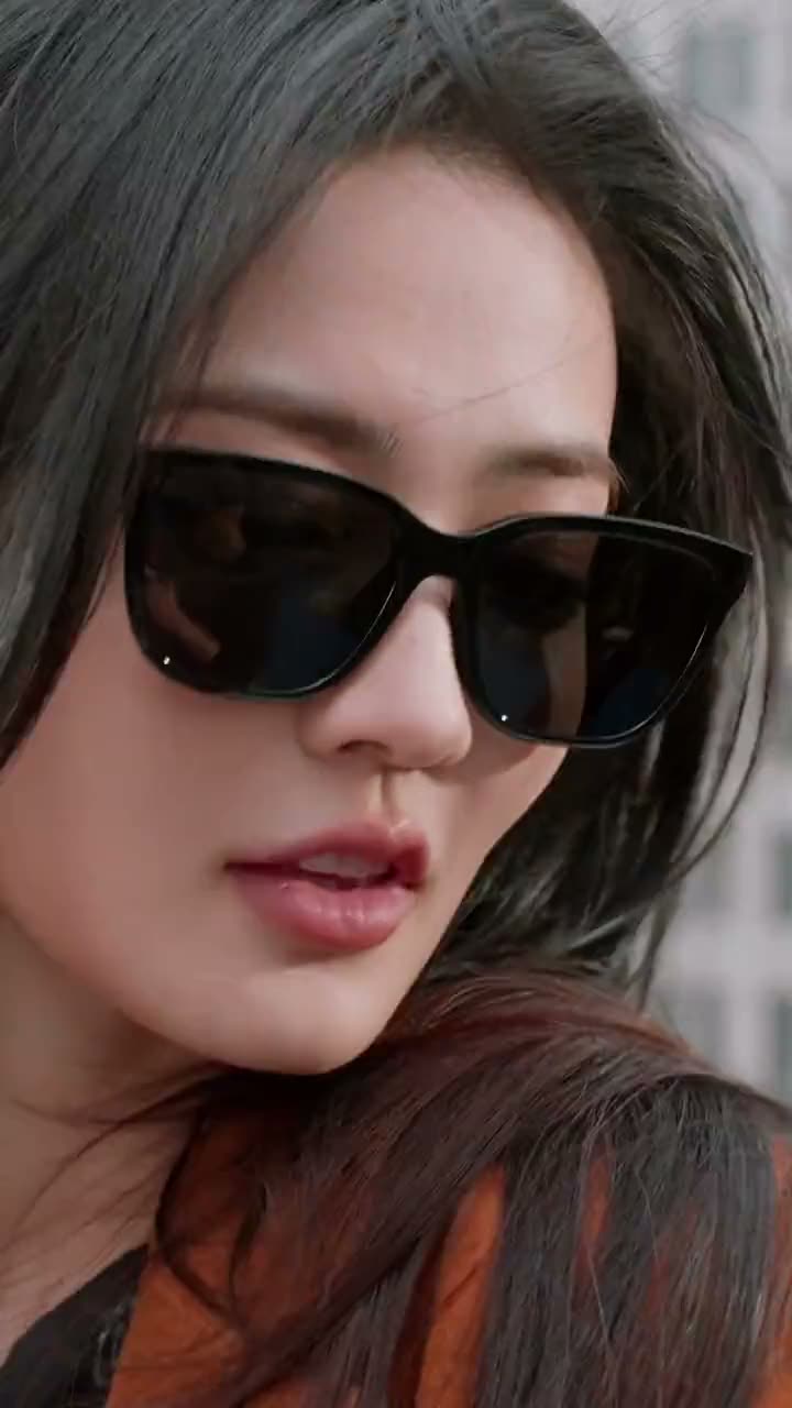 Coach Xulu — New Sunglasses, Behind-the-Scenes                                                                                                                                                                                                             — COACH