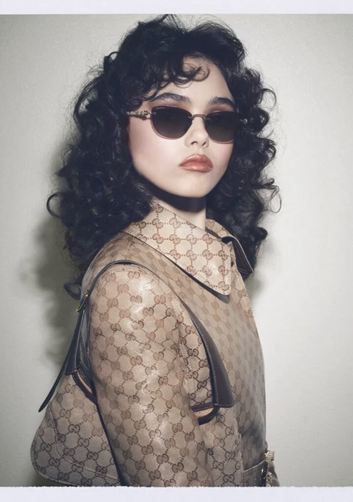 Gucci women's sunglasses — oval shape with gold GG details, La Famiglia 2026, Eye-Shop