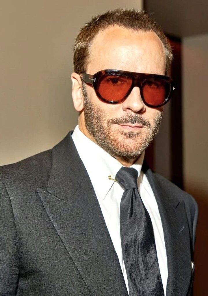 Tom Ford FT1345 Islay-02 — oversized aviator-mask sunglasses with dark gradient lenses, Eye-Shop