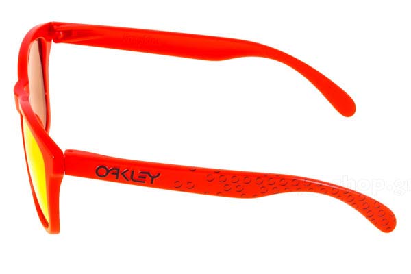 Oakley model Frogskins 9013 color 48