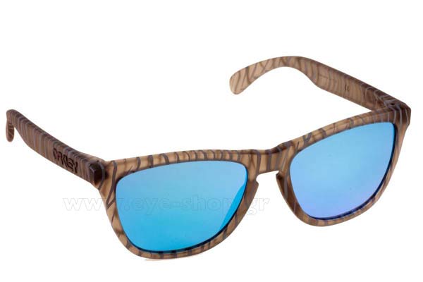 Sunglasses Oakley Frogskins 9013 68 matte gray Sapphire Iridium