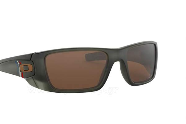 Sunglasses Oakley Fuel Cell 9096 J7