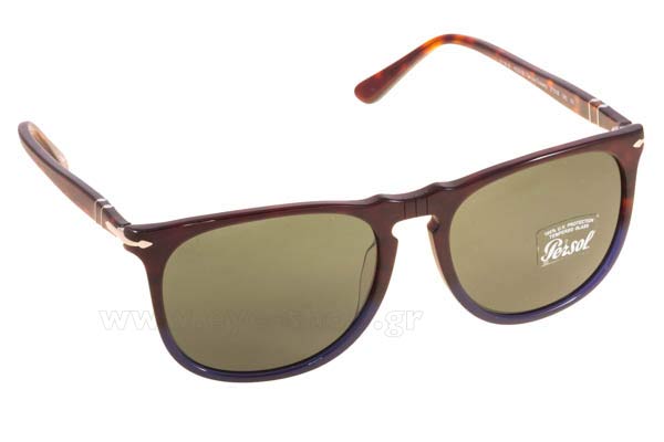  Eiza Gonzales wearing sunglasses Persol 3113S